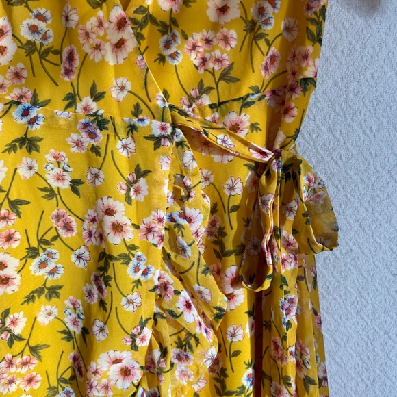 NWT yellow floral dress - Picture 3 of 9